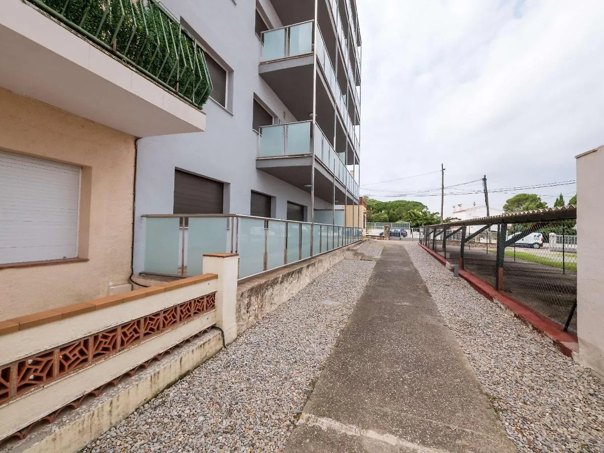 Apartment With Community Pool For 4 People L'Escala