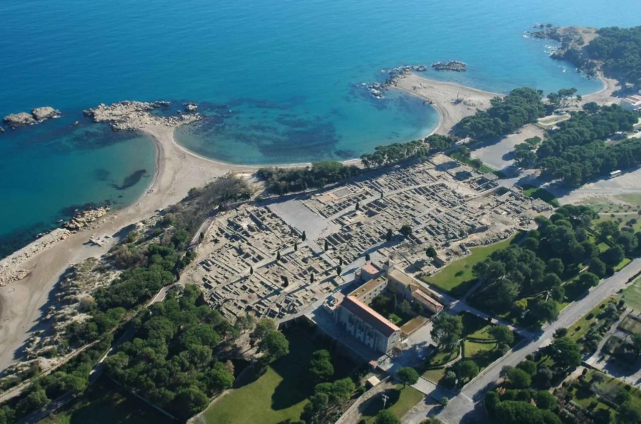 Apartment With Community Pool For 4 People L'Escala